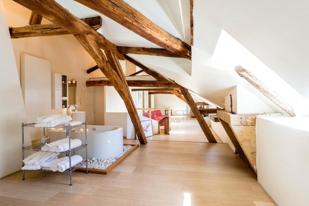 Suite Mana Ohana - Luxe Et Authenticite A 2 Pas De La Place Ducale Avec Parking Prive Charleville-Mezieres Exterior photo
