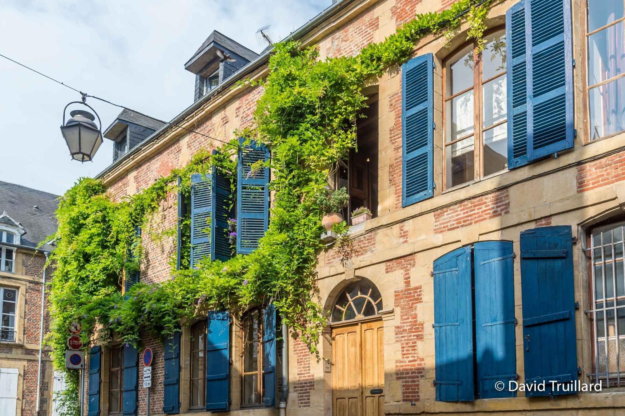 Suite Mana Ohana - Luxe Et Authenticite A 2 Pas De La Place Ducale Avec Parking Prive Charleville-Mezieres Exterior photo